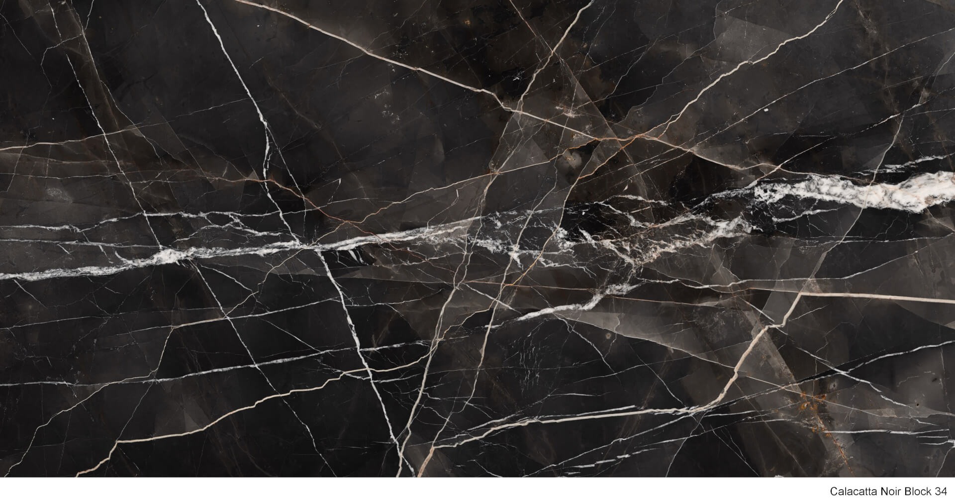 Calacatta Noir | Dikkat Çekici Porselen Yüzey by Anatolia Surface