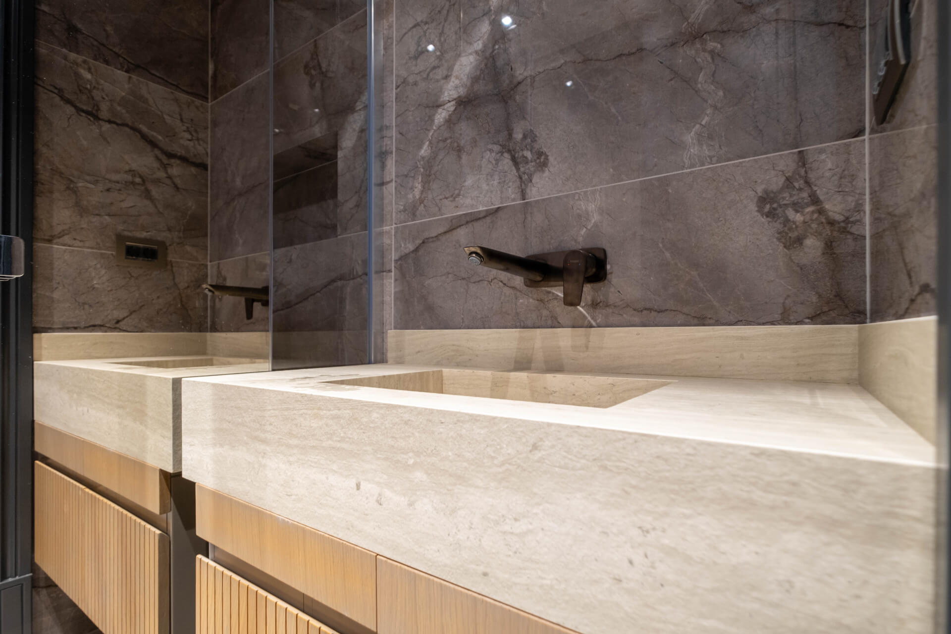 Porselen Banyo Tasarımlarıyla Estetik ve Fonksiyonelliği Bir Araya Getirin